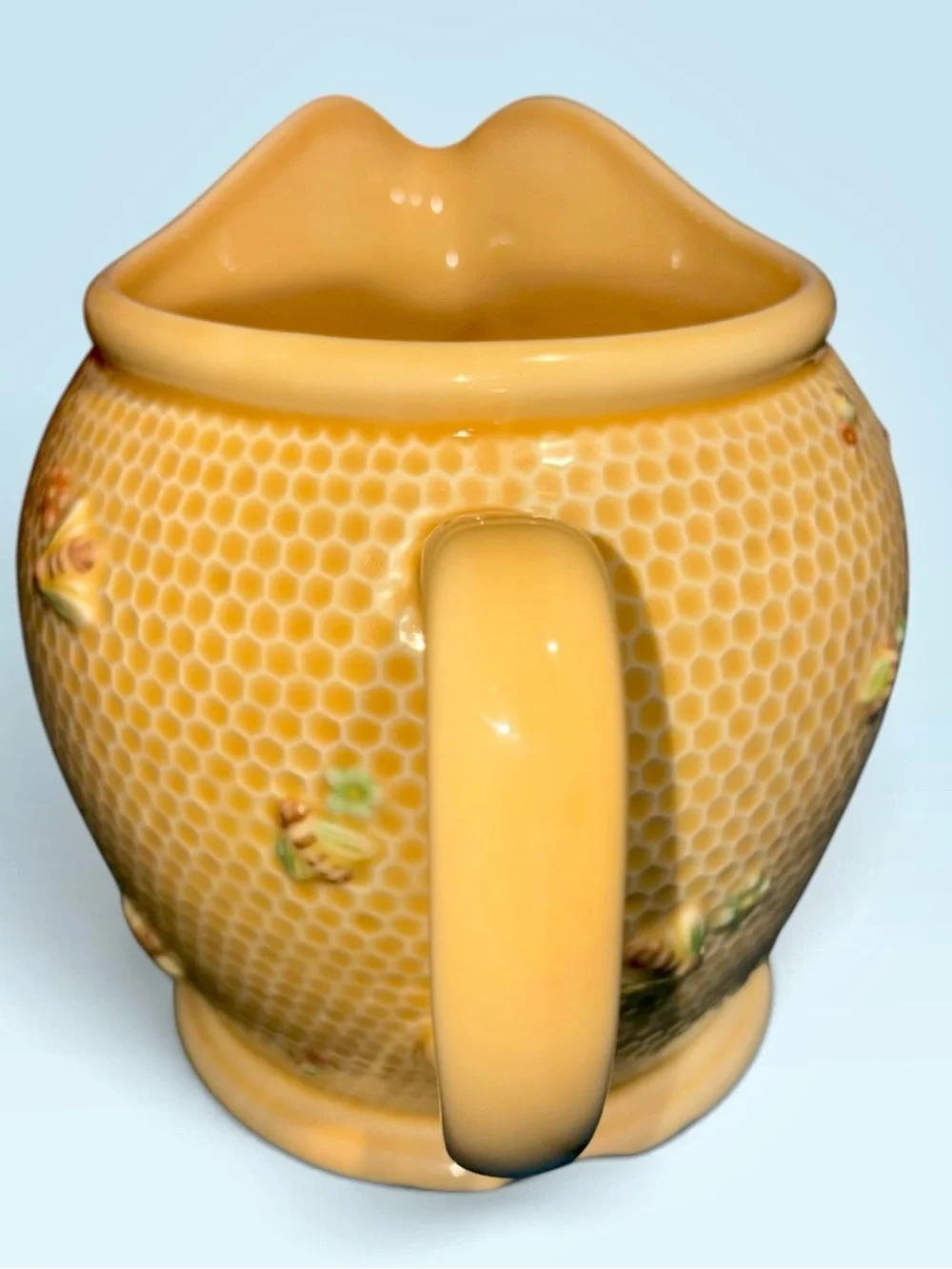 Williams Sonoma Honeybee Honeycomb Retired Ceramic Pitcher MSRP $145